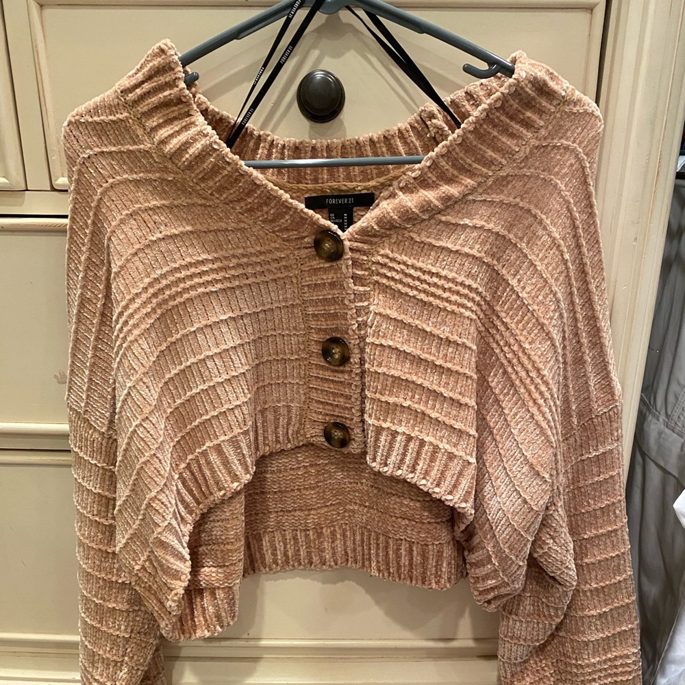 Forever 21 cropped sweater!!